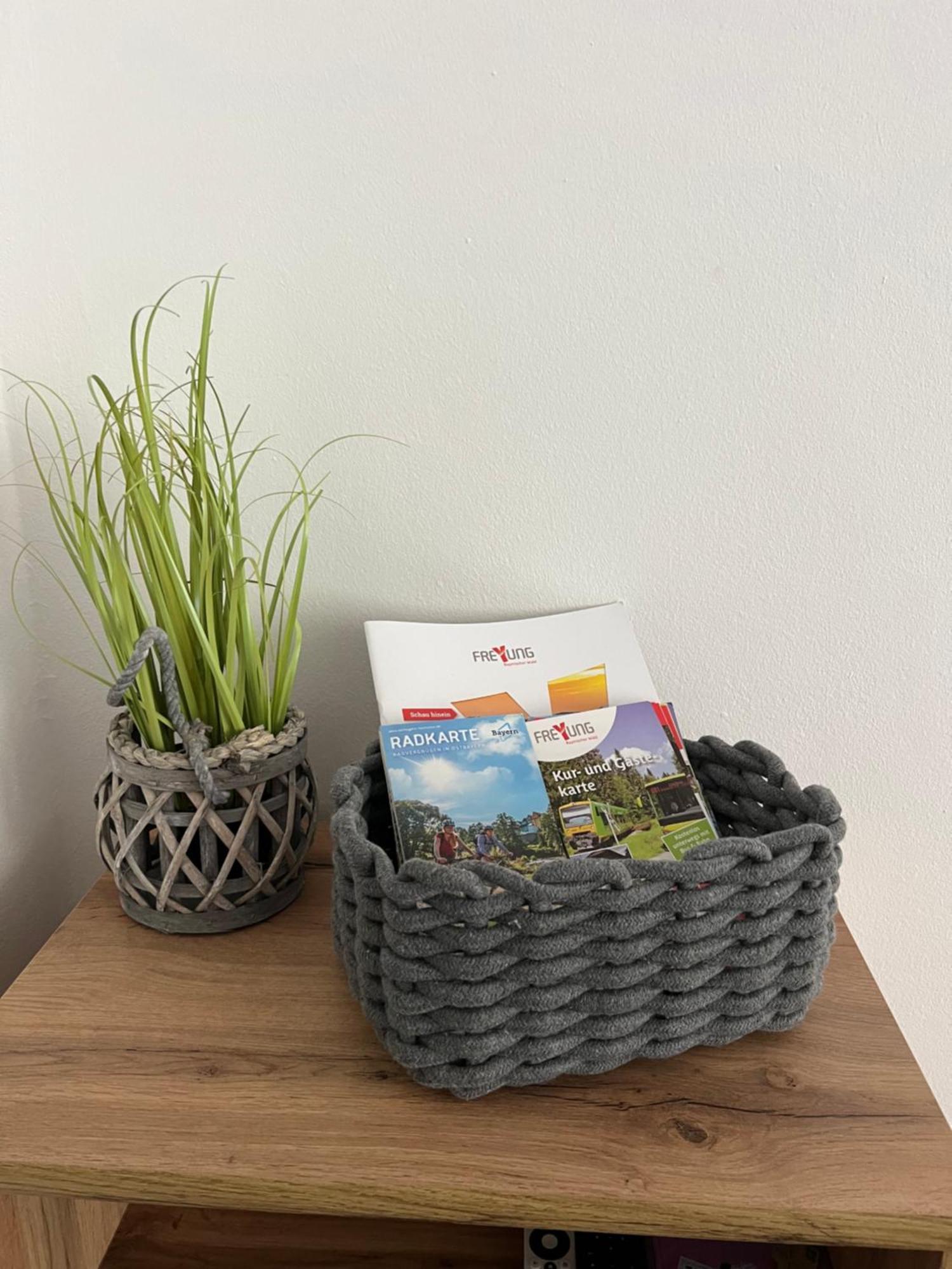 Helle Am Waldrand - Mit Balkon, Pool & Sauna
