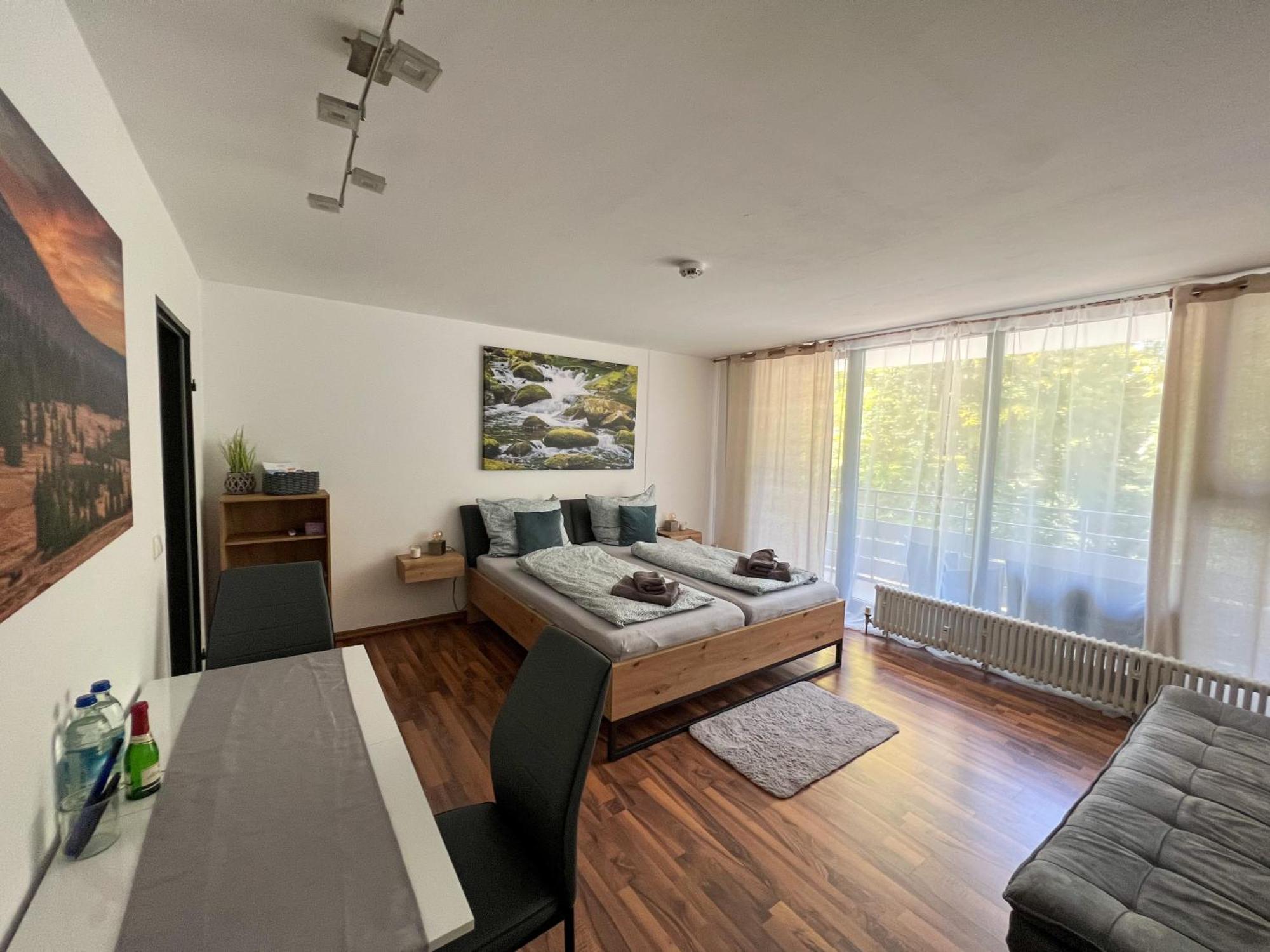 Apartment Helle Am Waldrand - Mit Balkon, Pool & Sauna